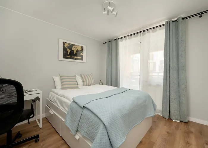 Jasny Z 2 Balkonami Partynice By Renters Apartamento Wrocław