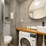 Apartamento Jasny Z 2 Balkonami Partynice By Renters