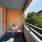 Apartamento Jasny Z 2 Balkonami Partynice By Renters