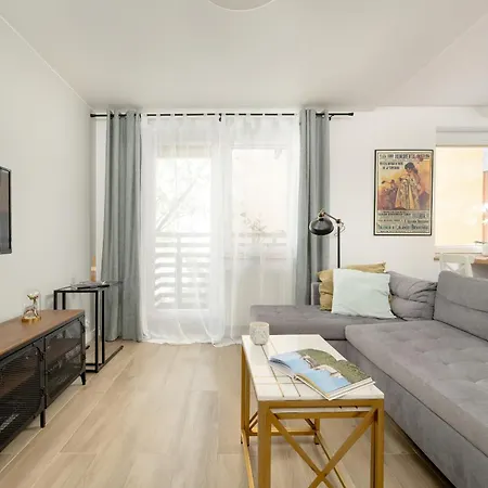 Jasny Z 2 Balkonami Partynice By Renters Вроцлав