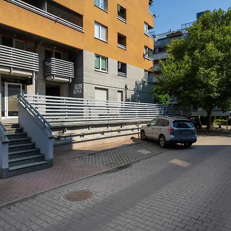 Jasny Z 2 Balkonami Partynice By Renters 아파트 브로츠와프