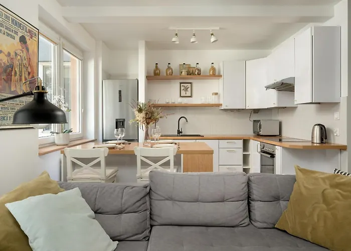 Jasny Z 2 Balkonami Partynice By Renters 브로츠와프